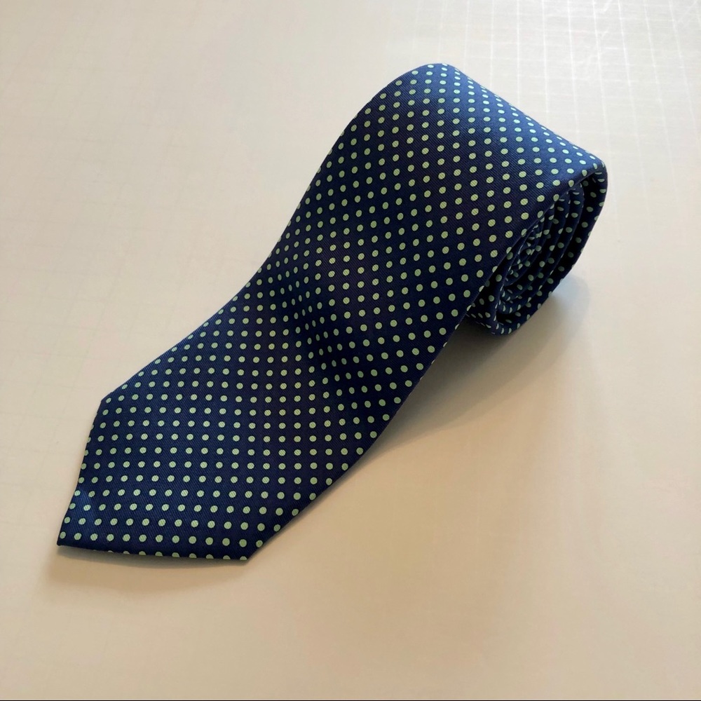 Vineyard Vines Polka Dots Tie